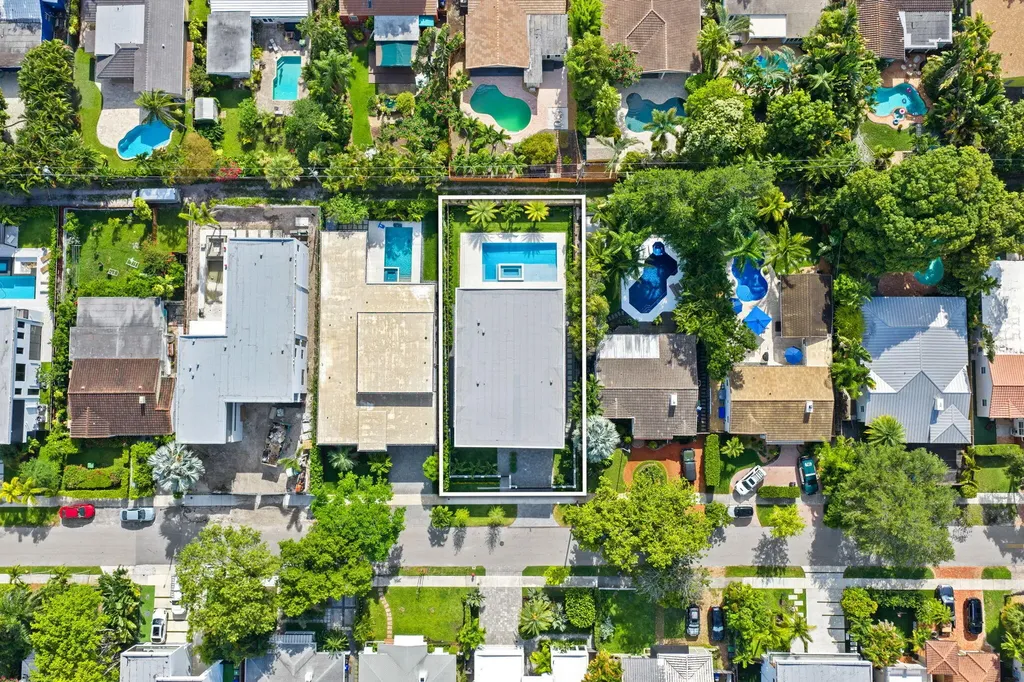 425 NE 10th Avenue Fort Lauderdale FL 33301