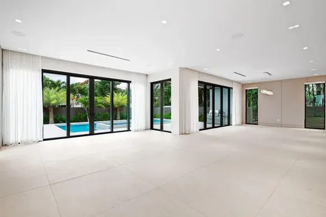 425 NE 10th Avenue Fort Lauderdale FL 33301