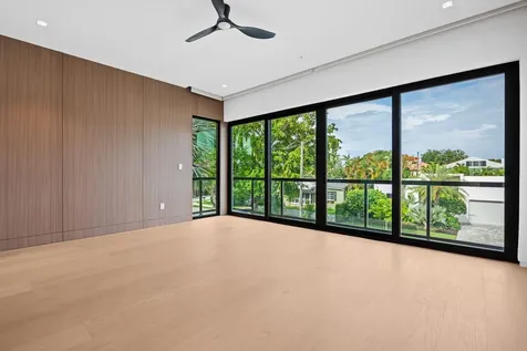 425 NE 10th Avenue Fort Lauderdale FL 33301