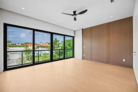 425 NE 10th Avenue Fort Lauderdale FL 33301