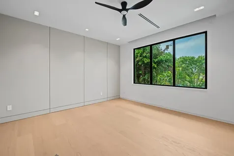 425 NE 10th Avenue Fort Lauderdale FL 33301
