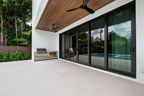425 NE 10th Avenue Fort Lauderdale FL 33301