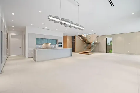 425 NE 10th Avenue Fort Lauderdale FL 33301