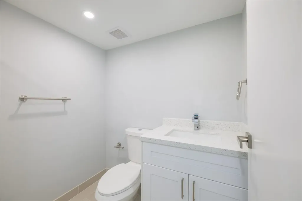 633 Brittany Delray Beach FL 33446