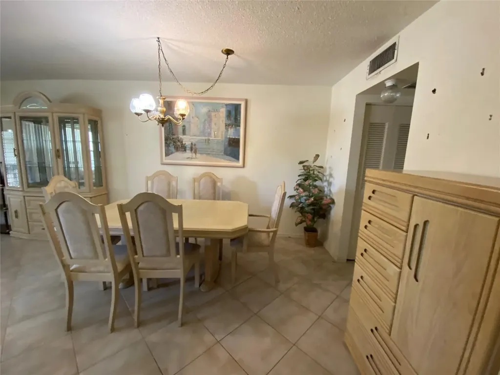 2025 Berkshire B Deerfield Beach FL 33442