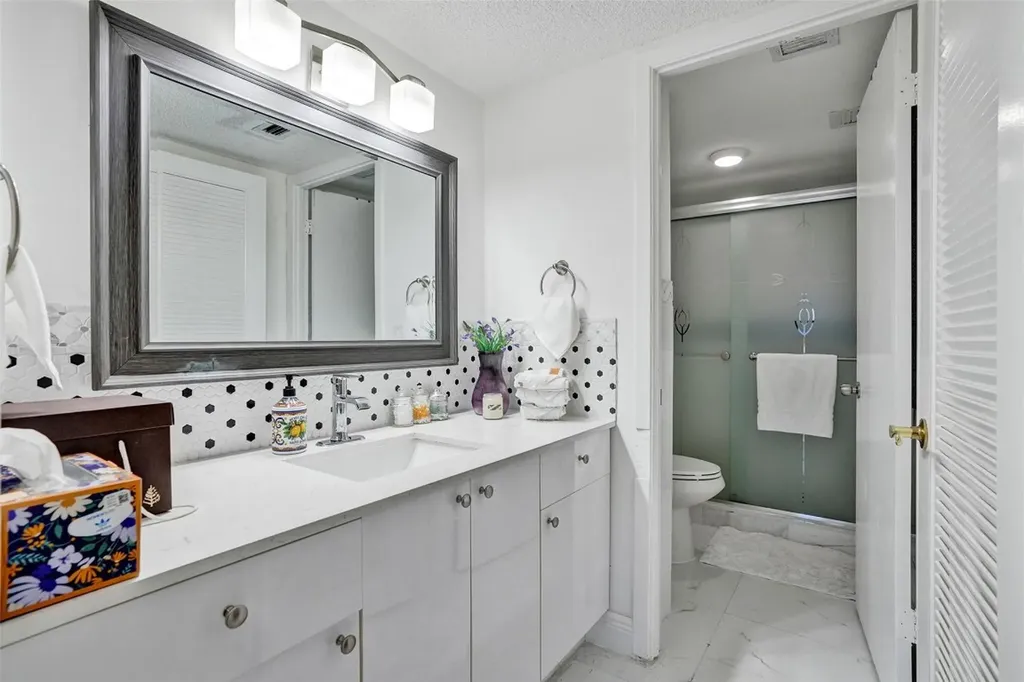 18041 Biscayne Boulevard Aventura FL 33160