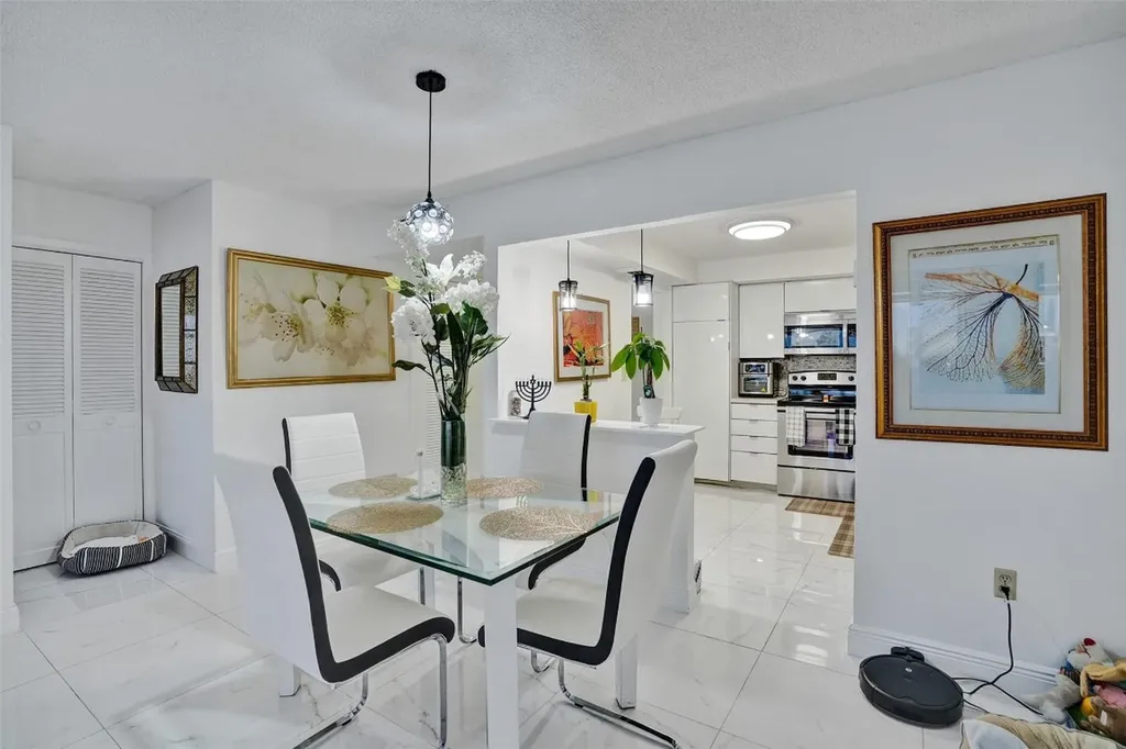 18041 Biscayne Boulevard Aventura FL 33160