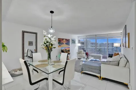 18041 Biscayne Boulevard Aventura FL 33160