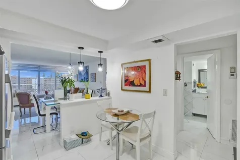 18041 Biscayne Boulevard Aventura FL 33160