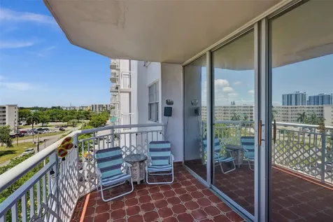 18041 Biscayne Boulevard Aventura FL 33160