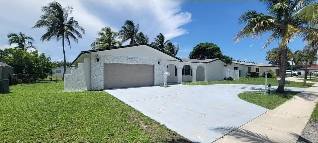 6161 SW 15th Street Plantation FL 33317