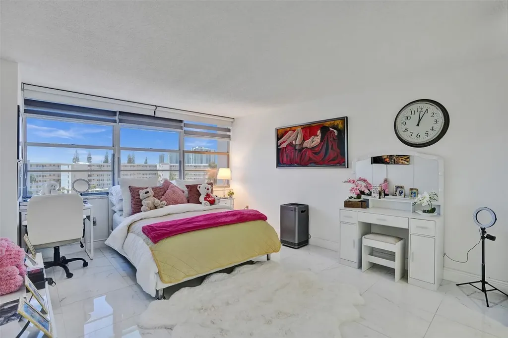 18041 SE Biscayne Boulevard Aventura FL 33160