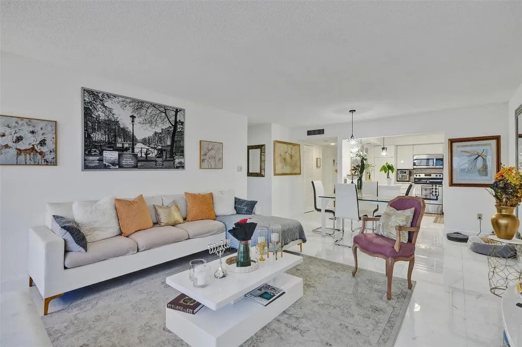 18041 SE Biscayne Boulevard Aventura FL 33160