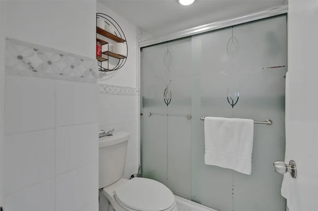 18041 SE Biscayne Boulevard Aventura FL 33160