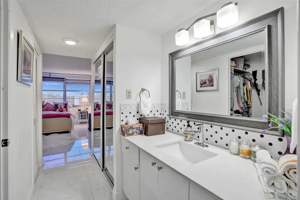 18041 SE Biscayne Boulevard Aventura FL 33160