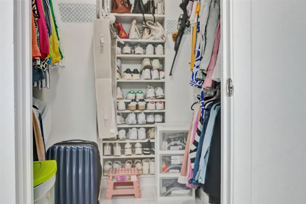 18041 SE Biscayne Boulevard Aventura FL 33160