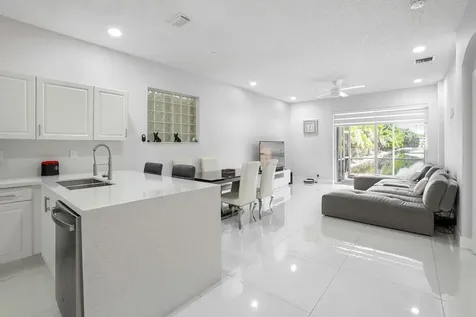 4812 NW 19th Street Coconut Creek FL 33063