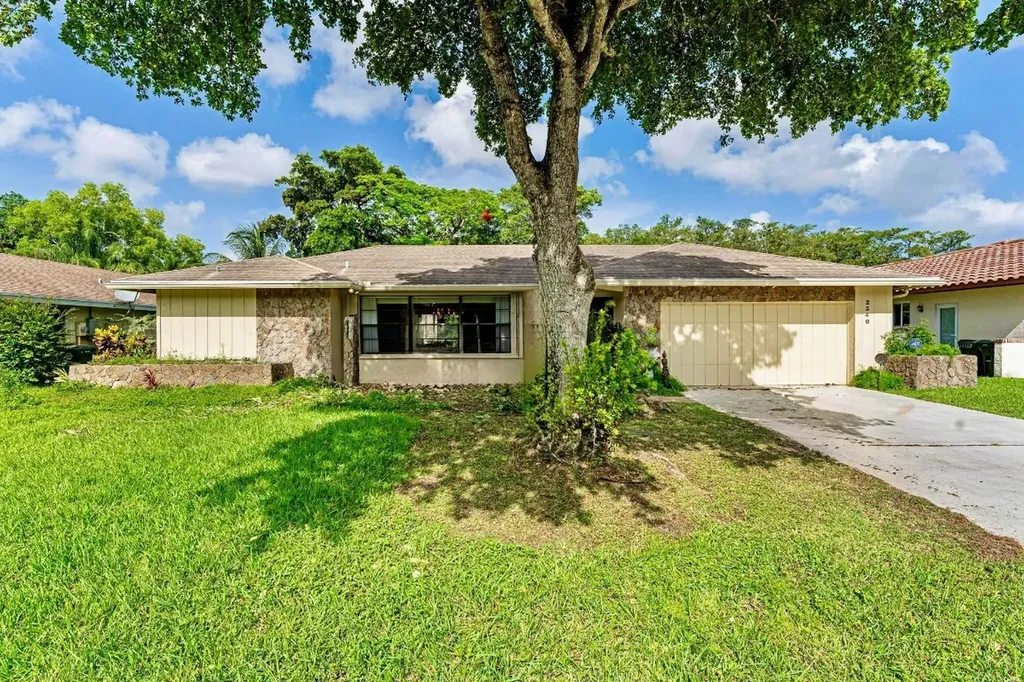 2340 NW 42nd Avenue Coconut Creek FL 33066