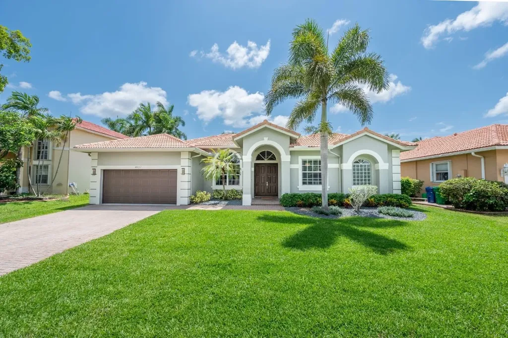 4927 NW 58th Avenue Coral Springs FL 33067