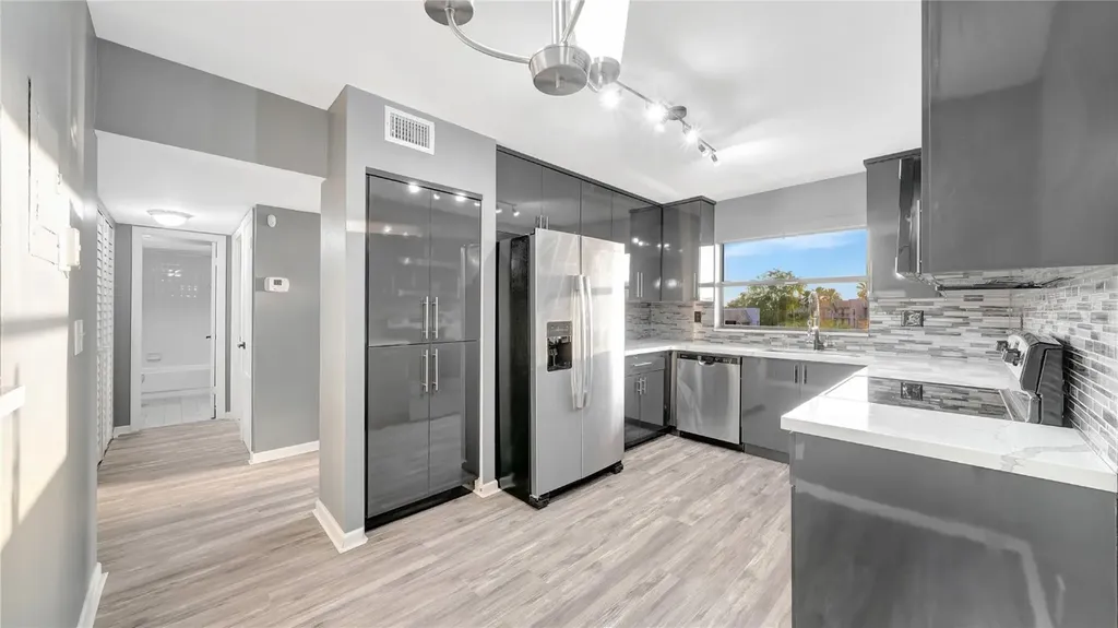 10433 Sunrise Lakes Boulevard Sunrise FL 33322