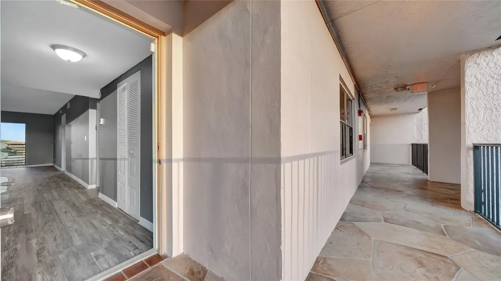 10433 Sunrise Lakes Boulevard Sunrise FL 33322