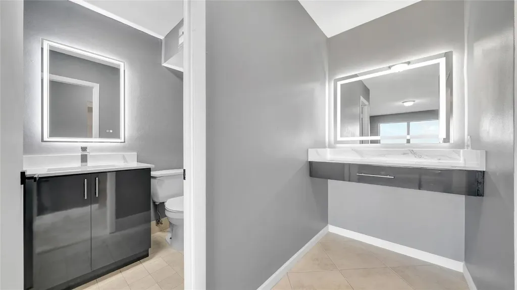 10433 Sunrise Lakes Boulevard Sunrise FL 33322