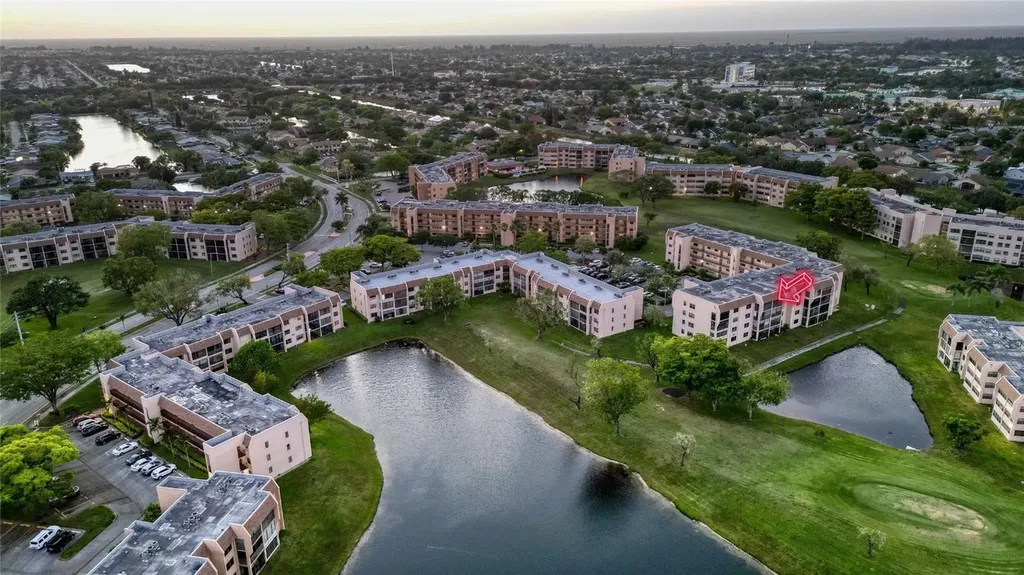 10433 Sunrise Lakes Boulevard Sunrise FL 33322