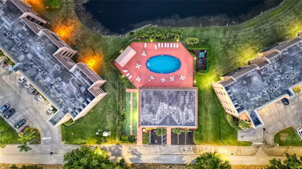 10433 Sunrise Lakes Boulevard Sunrise FL 33322