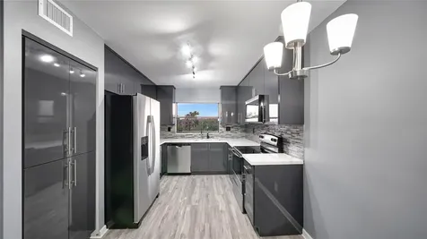 10433 Sunrise Lakes Boulevard Sunrise FL 33322