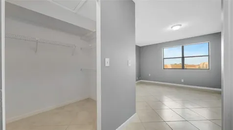 10433 Sunrise Lakes Boulevard Sunrise FL 33322