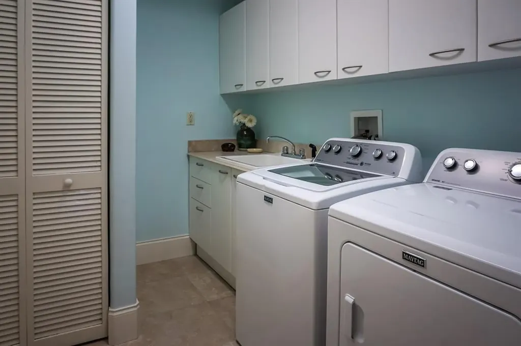 3035 Riomar Street Fort Lauderdale FL 33304