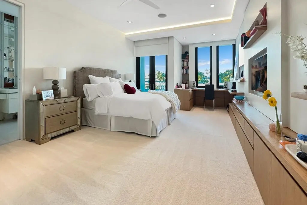 10 Pelican Drive Fort Lauderdale FL 33301