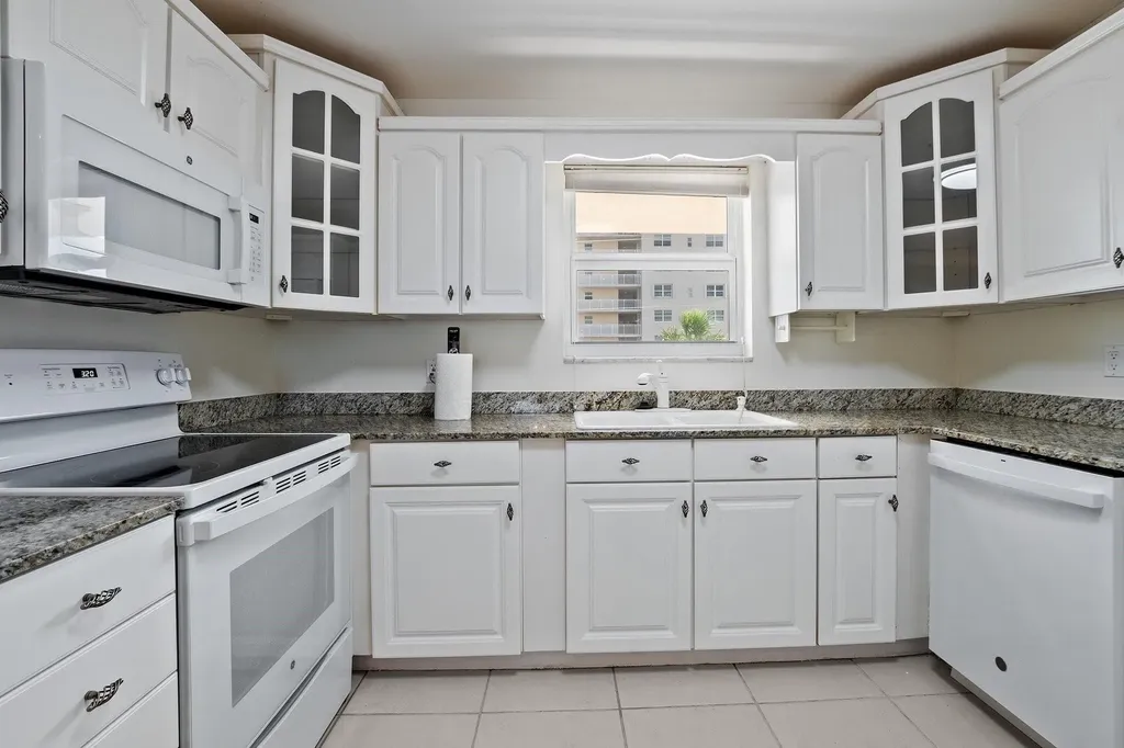 1051 Hillsboro Mile Hillsboro Beach FL 33062