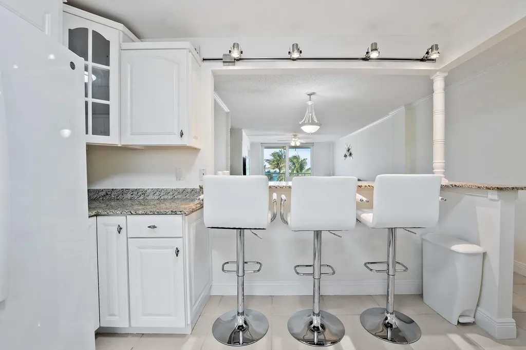 1051 Hillsboro Mile Hillsboro Beach FL 33062
