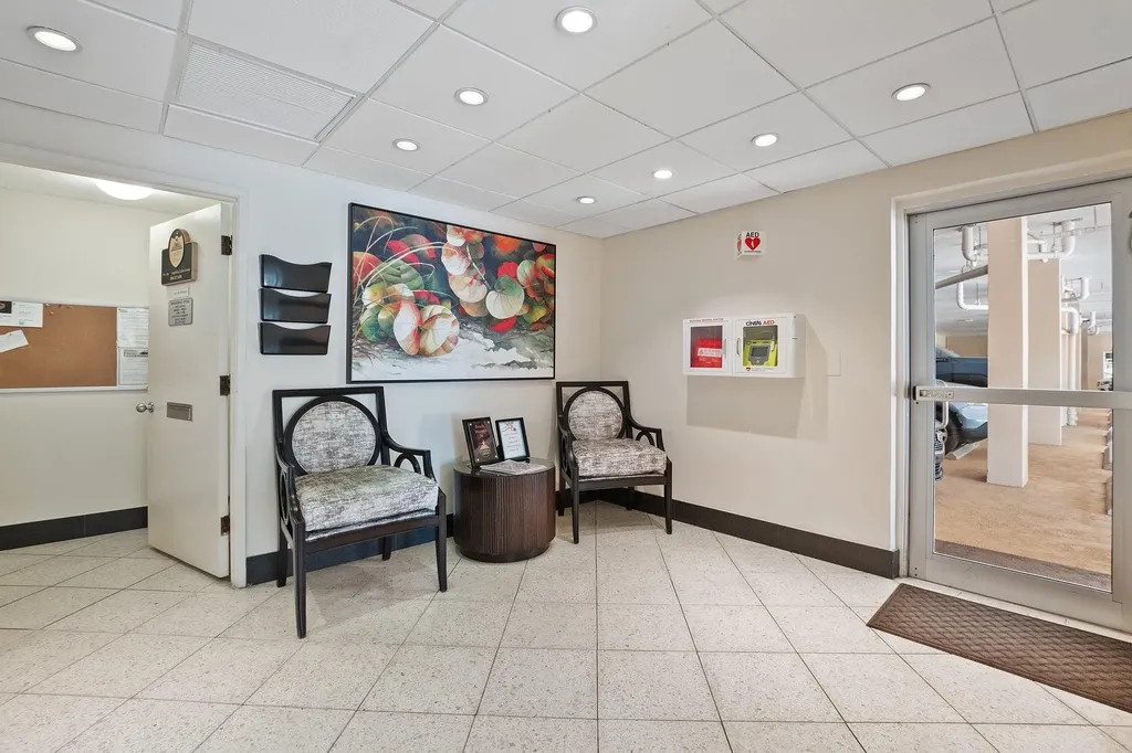 1051 Hillsboro Mile Hillsboro Beach FL 33062