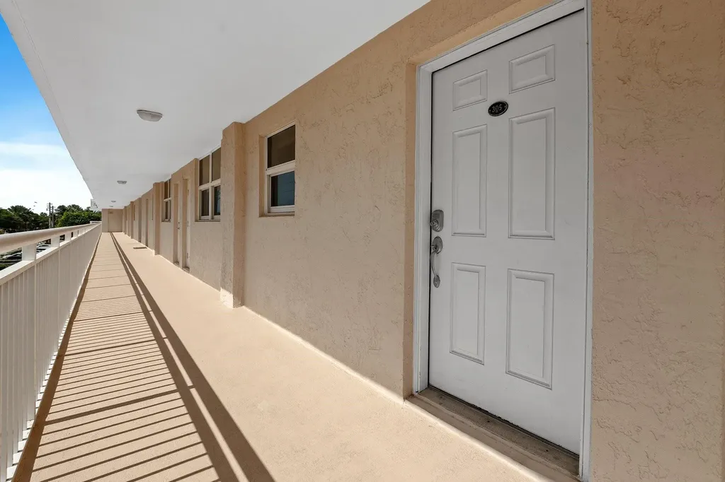 1051 Hillsboro Mile Hillsboro Beach FL 33062