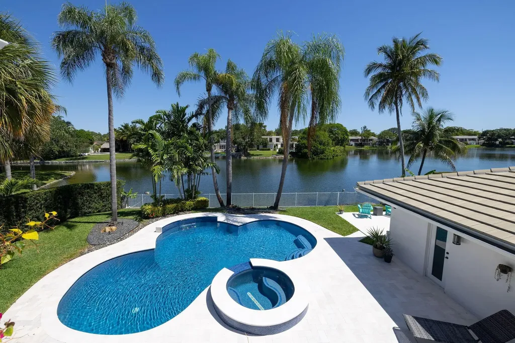 3161 N 36th Street Hollywood FL 33021
