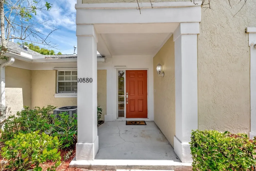 10880 Sea Hibiscus Lane Tamarac FL 33321