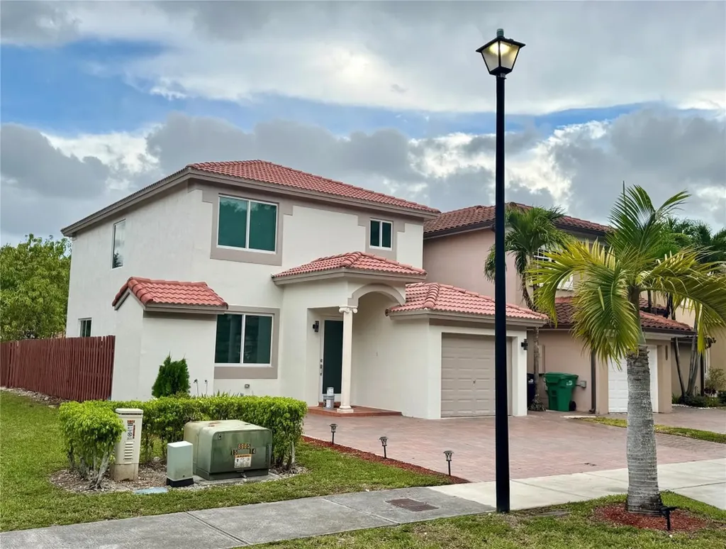 15368 SW 25th Terrace Miami FL 33185
