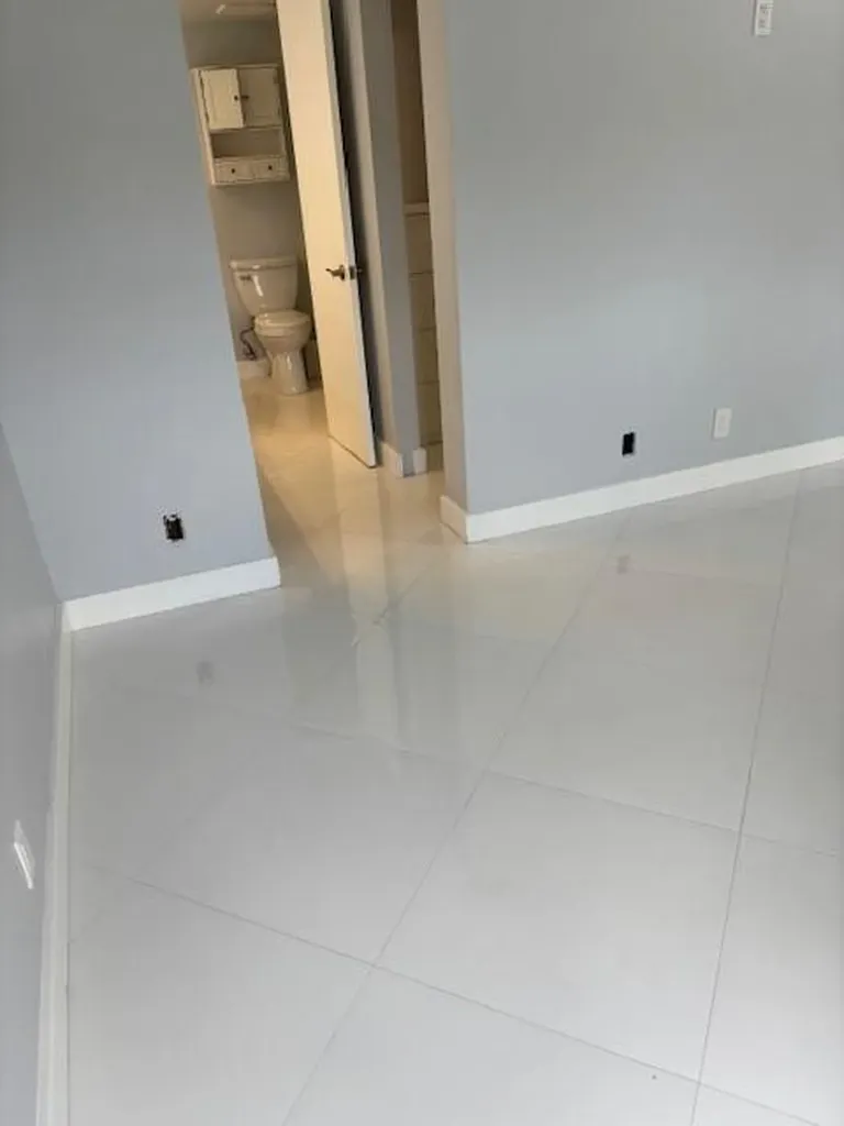 1811 Sabal Palm Davie FL 33324