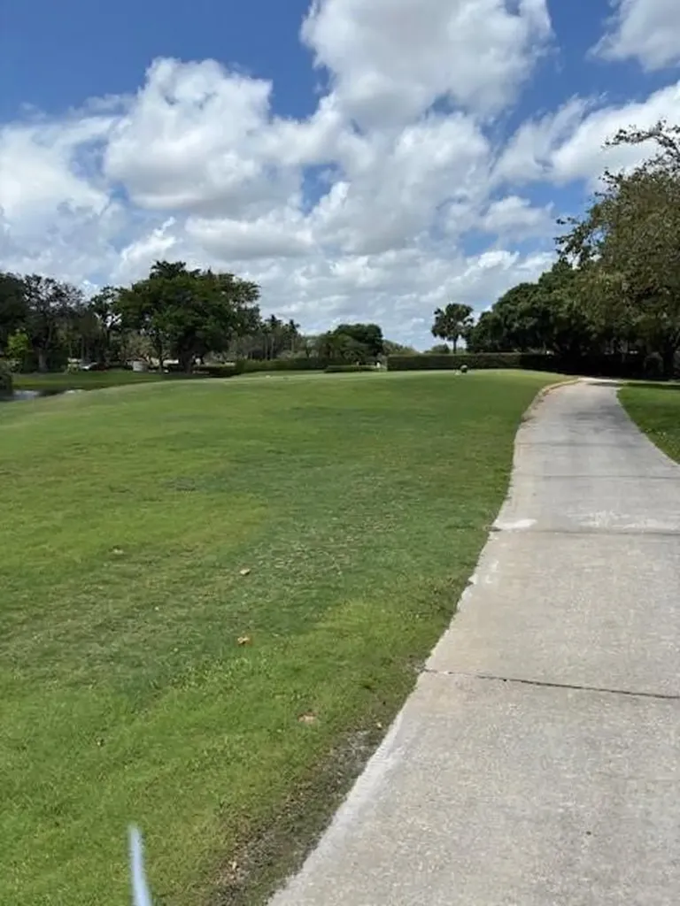 1811 Sabal Palm Davie FL 33324