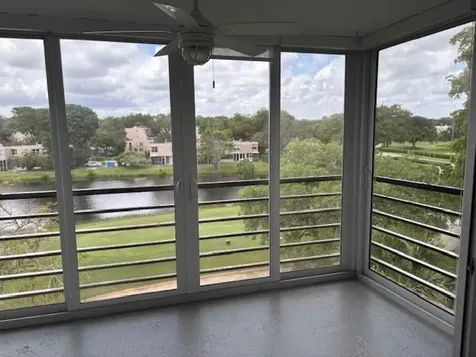 1811 Sabal Palm Davie FL 33324