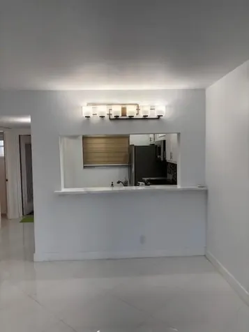 1811 Sabal Palm Davie FL 33324