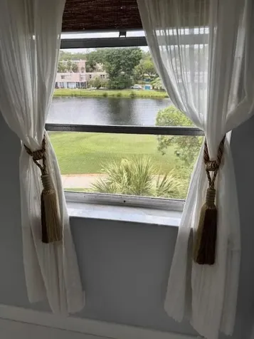 1811 Sabal Palm Davie FL 33324