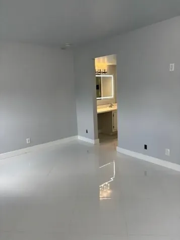 1811 Sabal Palm Davie FL 33324