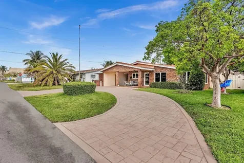 1311 NE 42nd Street Oakland Park FL 33334