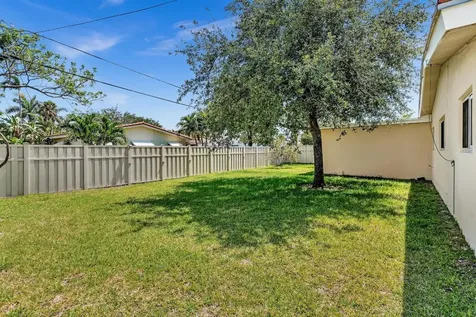 1311 NE 42nd Street Oakland Park FL 33334