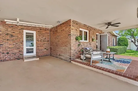 1311 NE 42nd Street Oakland Park FL 33334