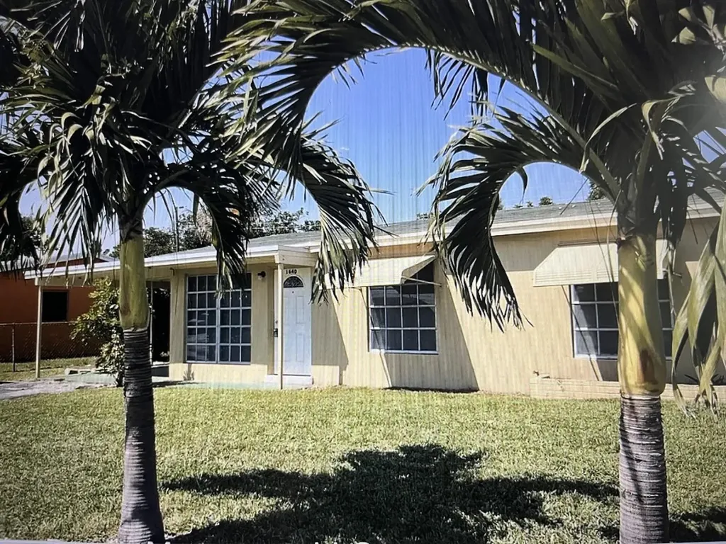 1640 W 11th Street Riviera Beach FL 33404