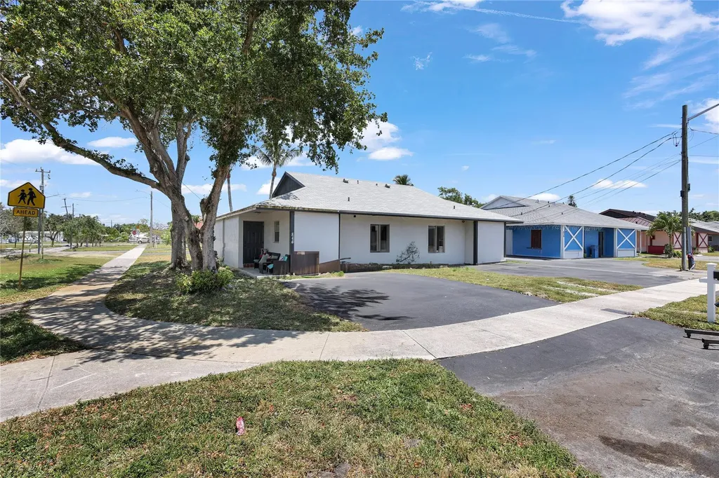842-844 SW 9th Street Hallandale Beach FL 33009
